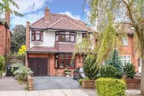 5 bedroom Detached f...